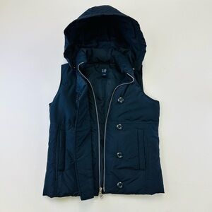 Gap navy down hooded vest Small navy zip & button front Quilted puffer womens